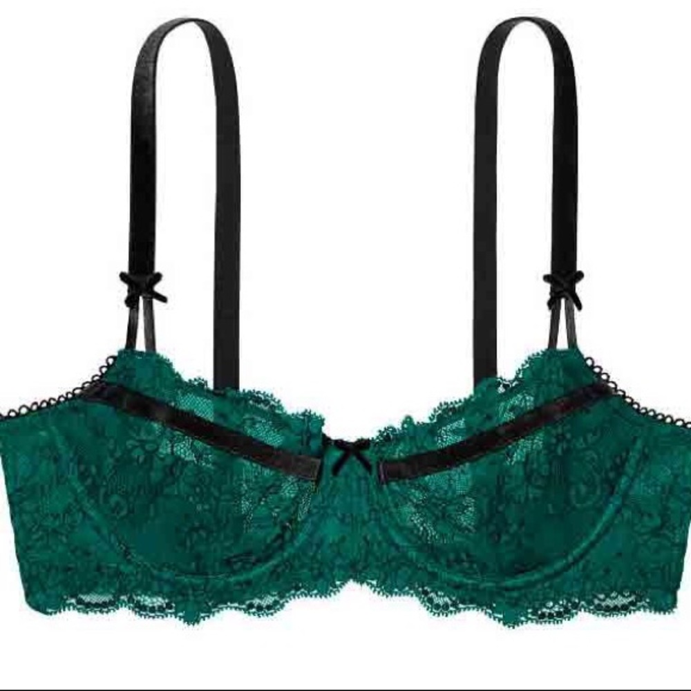 Victoria’s Secret Emerald green wire cup bra set
